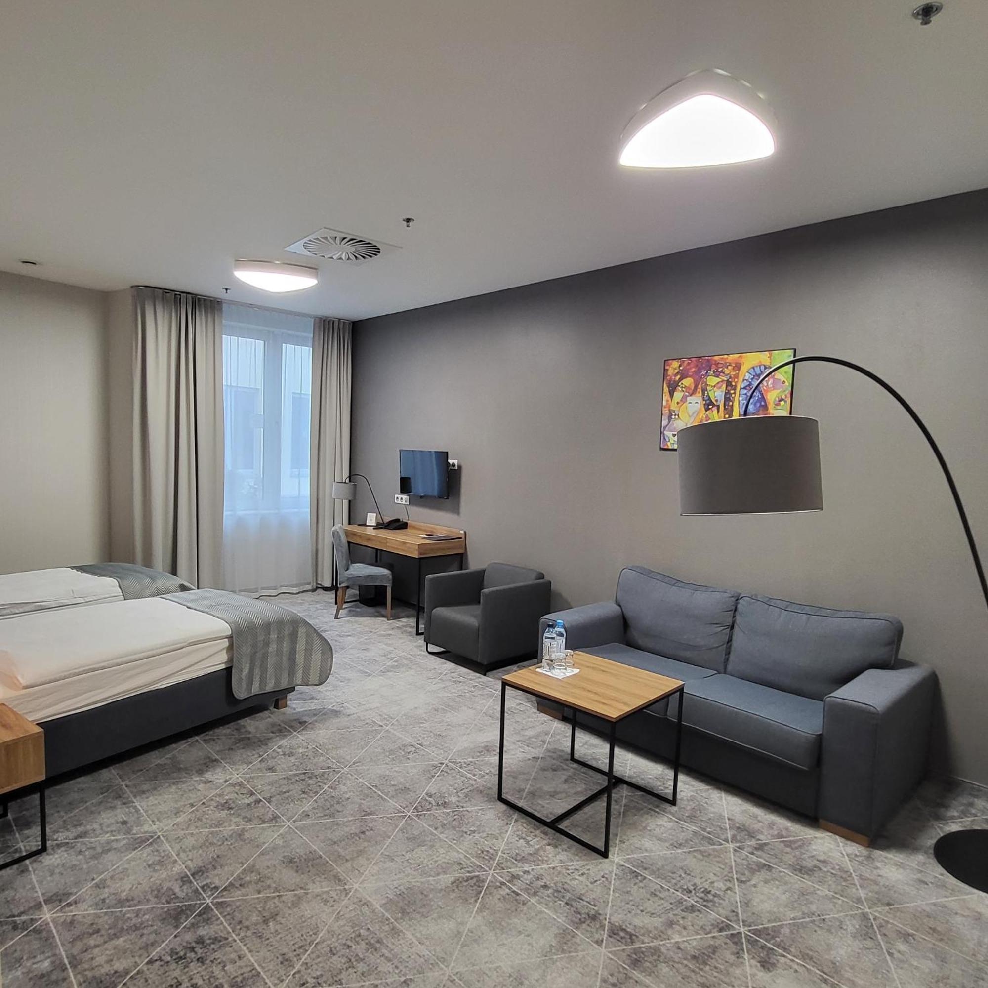 Hotel Centrum Boleslawiec  Bagian luar foto