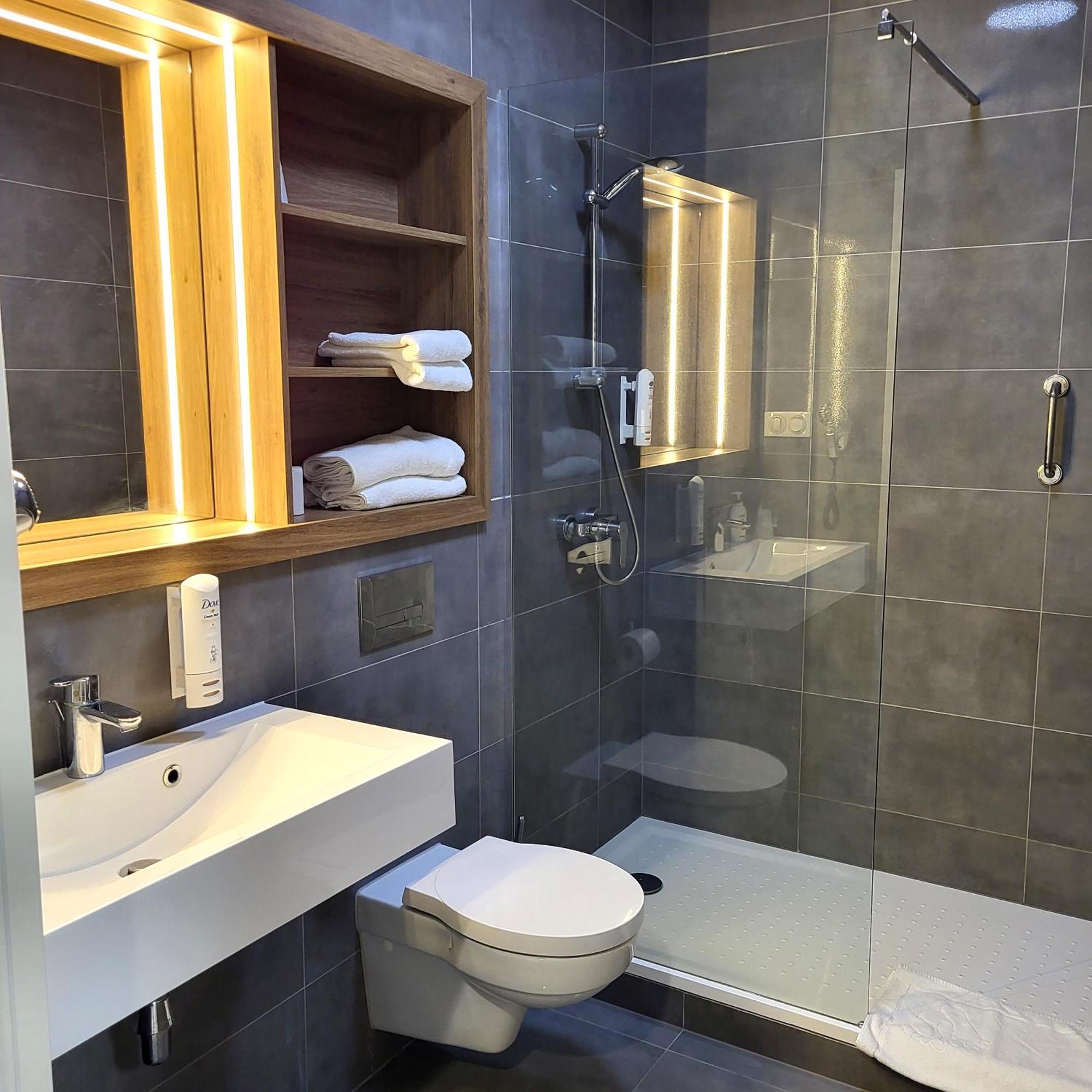 Hotel Centrum Boleslawiec  Bagian luar foto