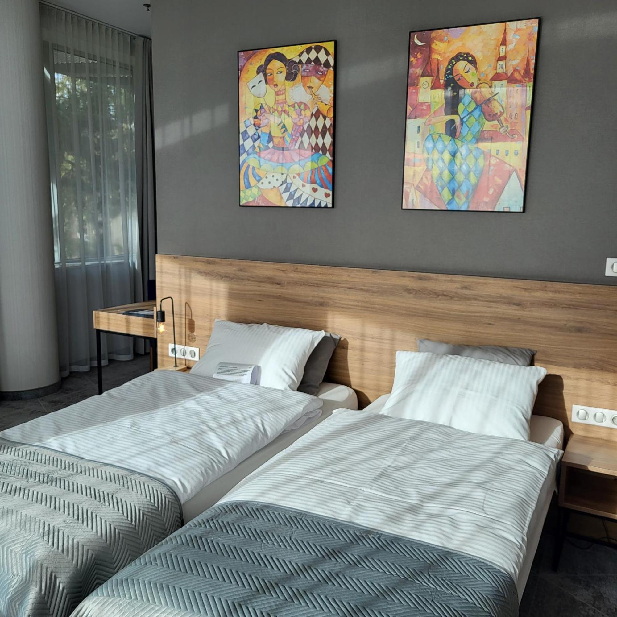 Hotel Centrum Boleslawiec  Bagian luar foto