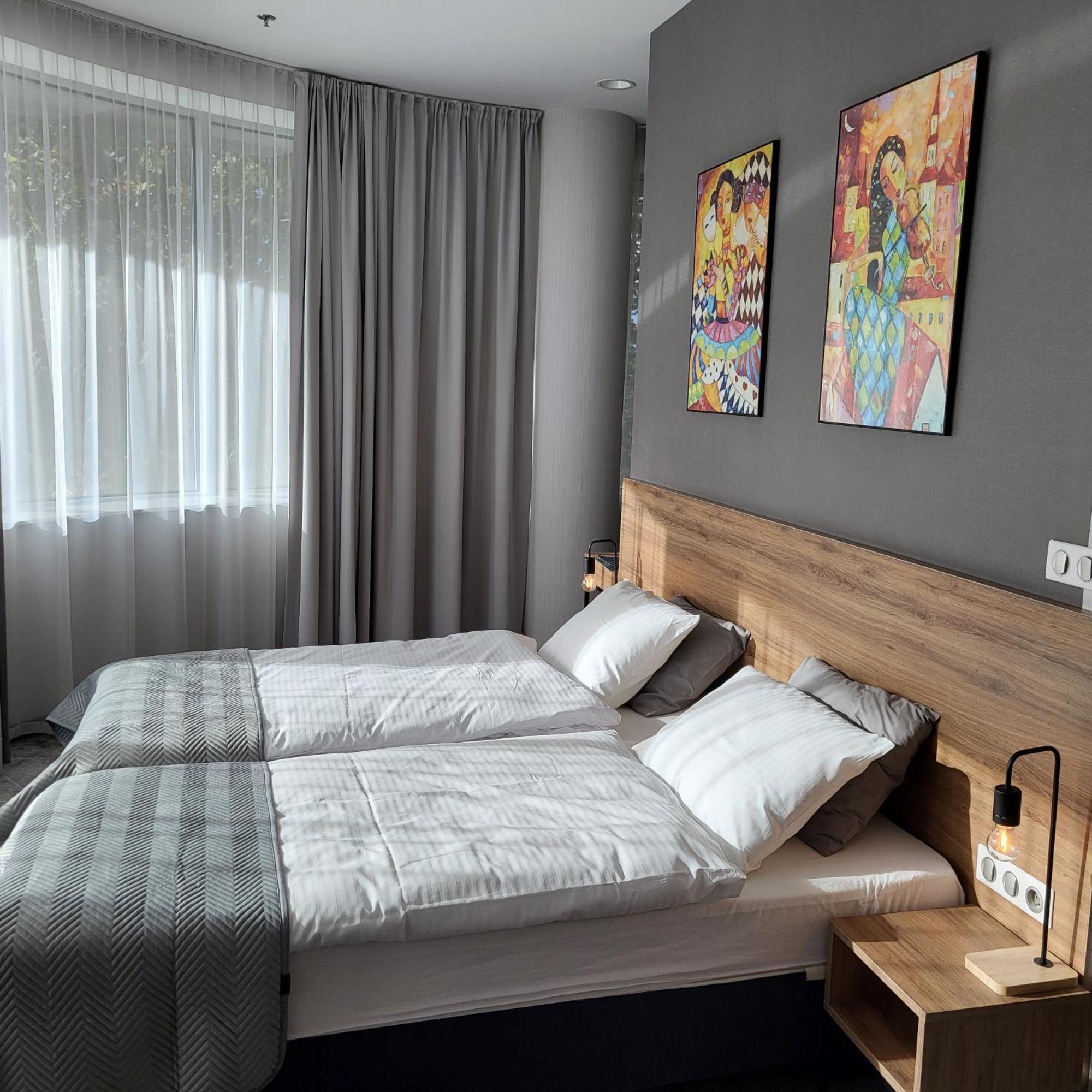 Hotel Centrum Boleslawiec  Bagian luar foto