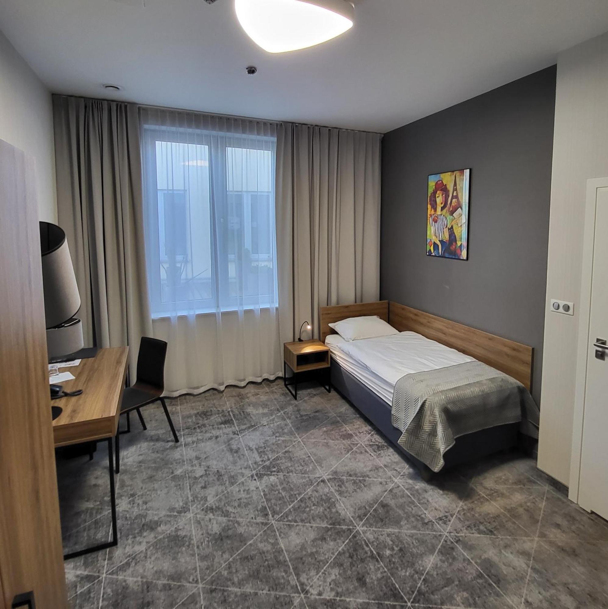 Hotel Centrum Boleslawiec  Bagian luar foto