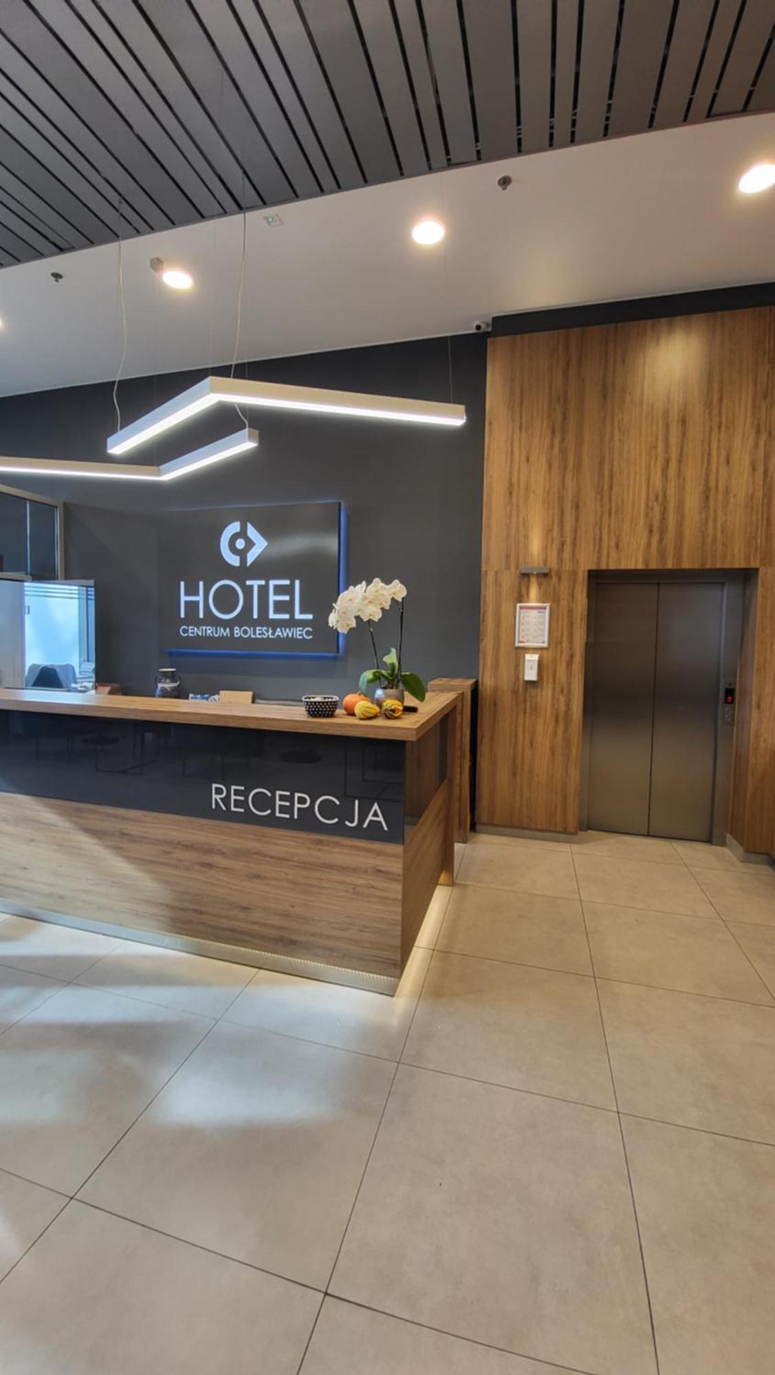 Hotel Centrum Boleslawiec  Bagian luar foto